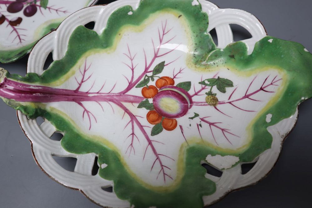 A pair of Chelsea leaf dishes, circa 1758, brown anchor marks (wear)